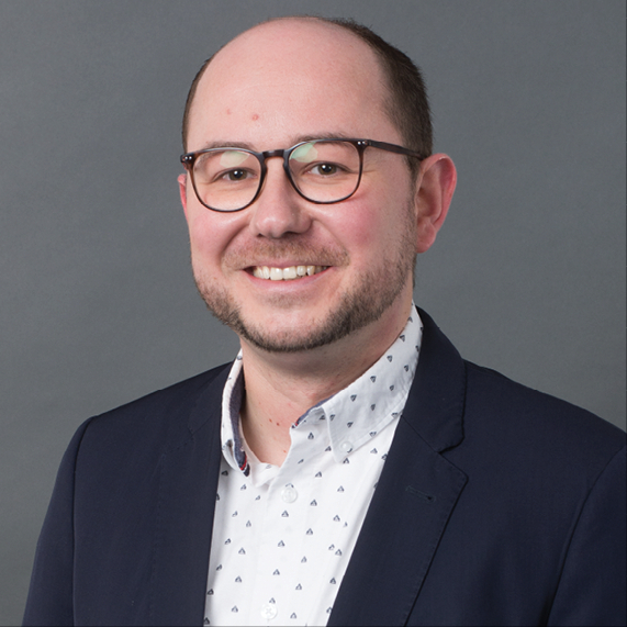  Dennis Kasper